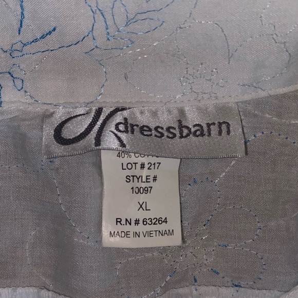 Dress Barn White Blue Floral Stitched Button Up Top sz XL - Picture 3 of 4